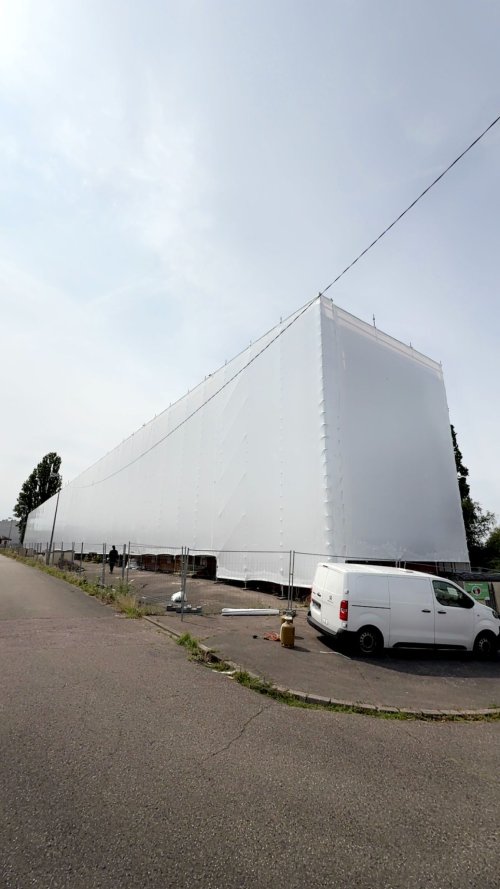 Chantier à Creutzwald (57) – Protection d’un bâtiment pour travaux de désamiantage